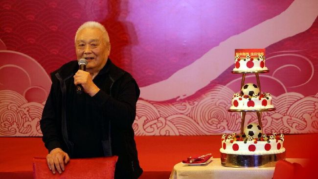 加拉格尔夏天差点加盟热刺，邮报了解到，如果加拉格尔进入转会市场，热刺将再次对他产生兴趣，波斯特科格鲁的球队饱受伤病困扰，需要引援。